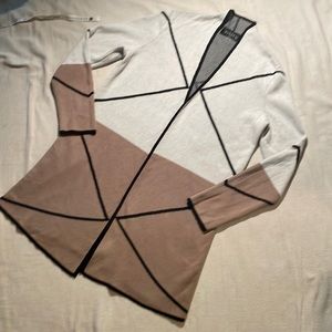 Kasper Size M long sleeve cardigan 30”L cream,tan& black